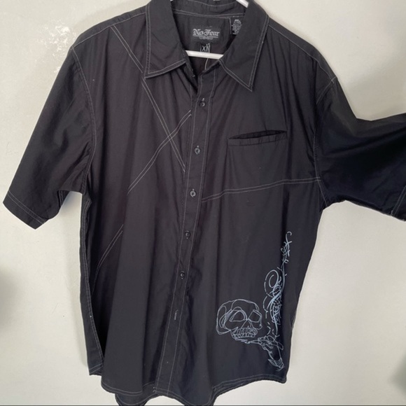 Chemise Sinister Black Button Down - Taille M - 55% Coton 45% Polyester - NEUF